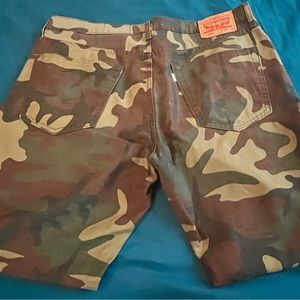 Levi Jeans in camouflage print